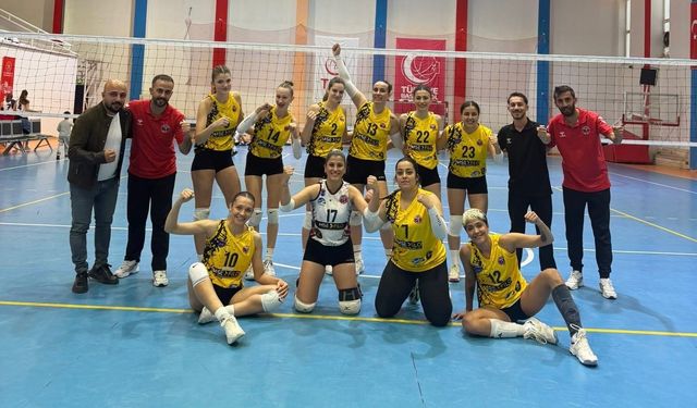 Elazığ Voleybolunda Çifte Zafer!