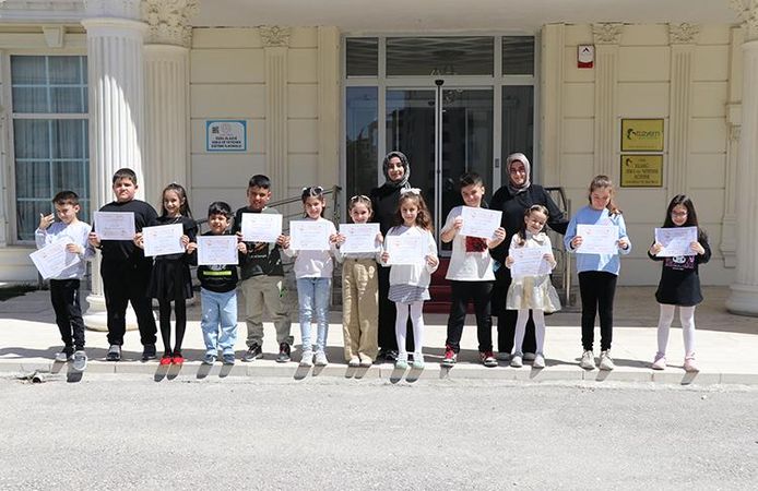 Milletvekili Keleş: “Elazığımızın Geleceği Emin Ellerde” Diyerek Başarılı Öğrencileri Tebrik Etti