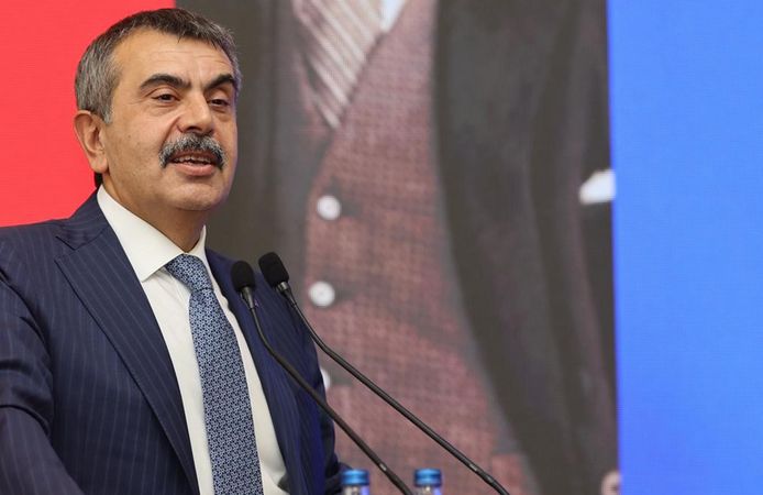 Yusuf Tekin’den Ara Tatil Sinyali