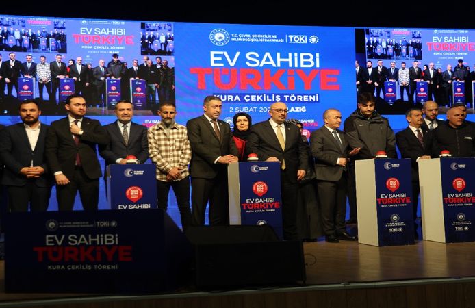 Elazığ'da Sosyal Konut Heyecanı: 3 Bin 825 Konutun Kurası Çekildi