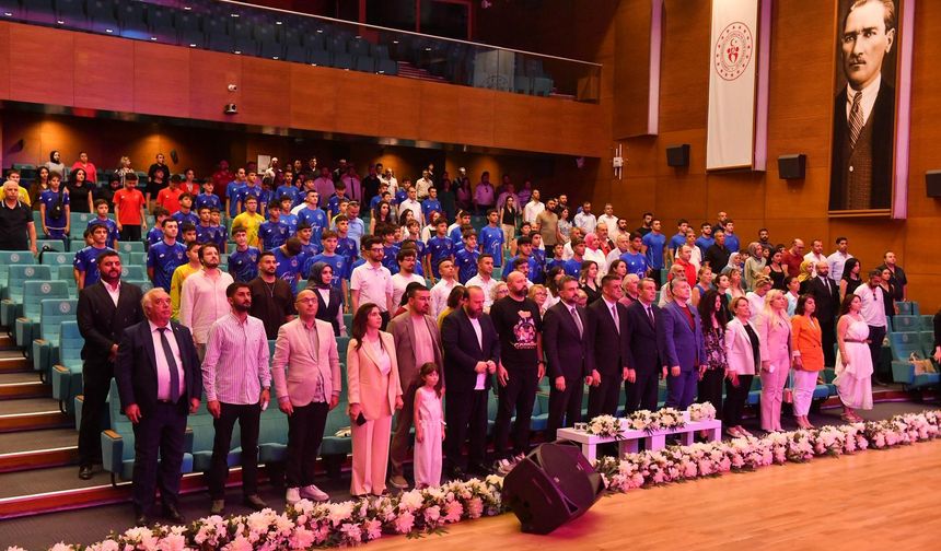 Depremzede Gençlerin Umut Yolculuğu Kısa Filmlere Yansıdı