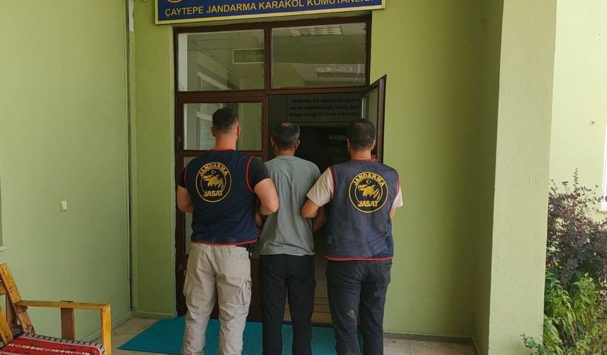 Bingöl’de Aranan 2 Kişi Yakalandı, Elazığ’a Gönderildi