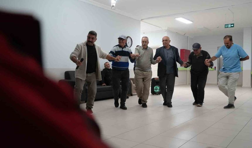 Elazığ ve Bayburt Huzurevleri Kaynaştı: Keyifli Gün Yaşandı