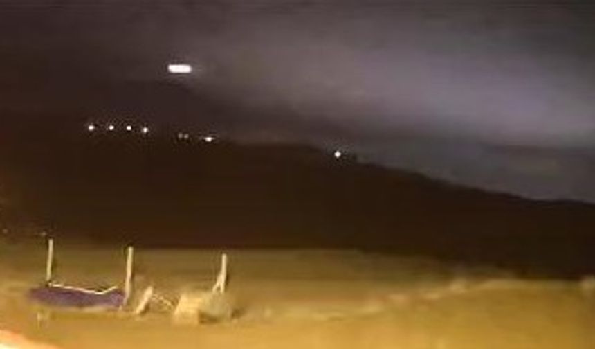 Elazığ’da Meteorun Düşme Anı Kameralara Yansıdı