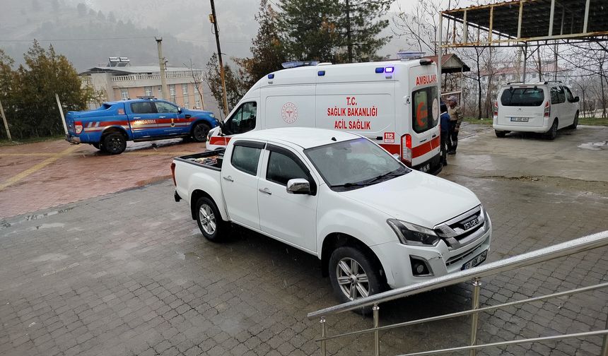 Tavşan Avında Kazara Arkadaşını Vurdu