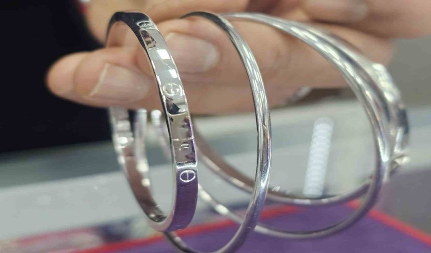 Fiyatlardaki Artışlar, Yatırım Ve Düğün Takılarını Değiştirdi: Altın Bileziklerin Yerini Gümüş Bilezikler Alıyor