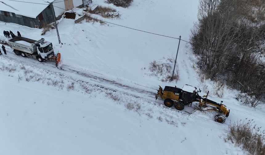 Elazığ’da Karla Mücadele: 378 Köy Yolunda Çalışmalar Devam Ediyor