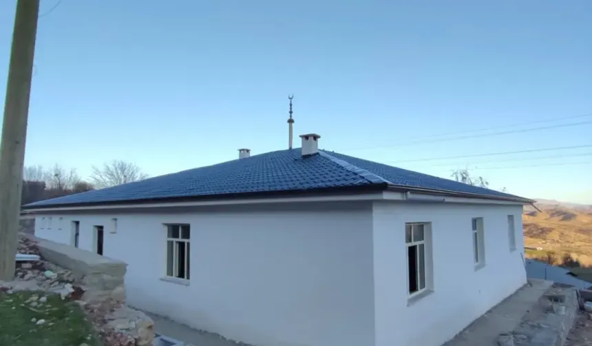 Arıcak’ta Deprem Sonrası Yeniden İnşa Çalışmaları Sürüyor