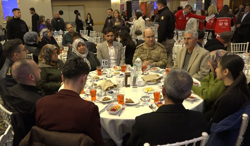 Elazığ Valiliği’nden Şehit Aileleri ve Gaziler Onuruna İftar Programı