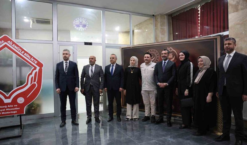 Bakan Göktaş'tan Elazığ'daki genç çiftlere sürpriz telefon: 51 milyon TL'lik dev destek