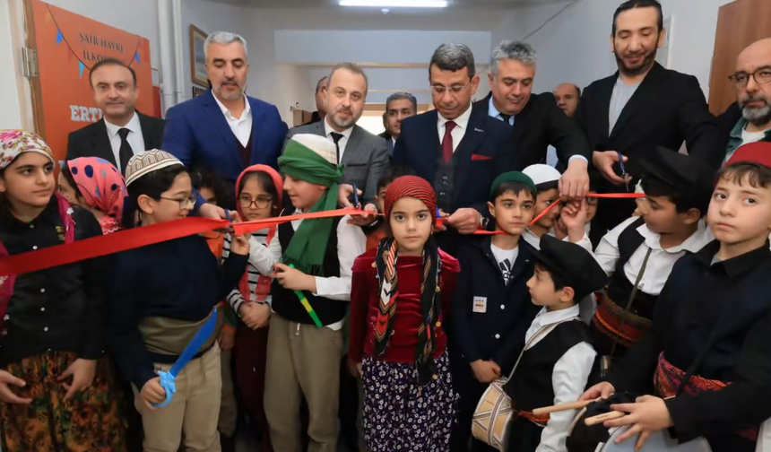 Şair Hayri İlkokulu’nda Yenilenen Kütüphane Hizmete Sunuldu