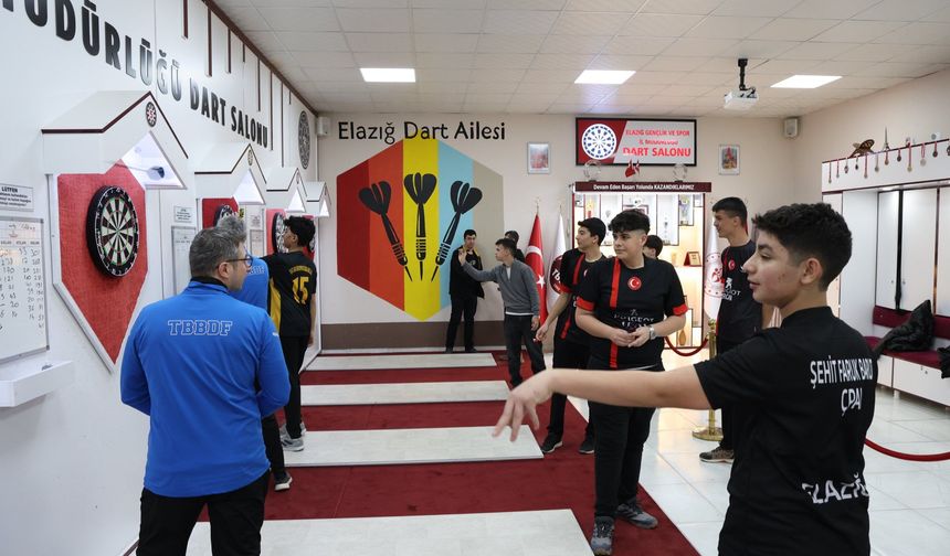 Elazığ’da 30 Okulun Katıldığı Dart Müsabakaları Tamamlandı