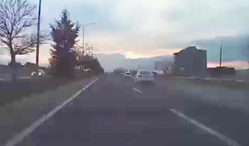 Elazığ'da Makas Atan Sürücü Kameraya Yansıdı