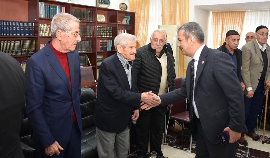 Milletvekili Erol Keleş Bayramda Elazığlılarla Buluştu