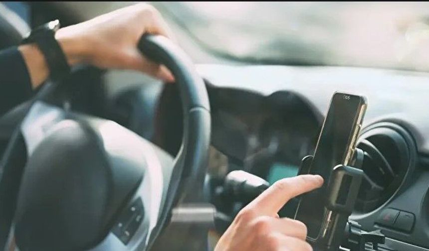 Araç İçinde Telefon Tutucu ve Koku Yasaklandı İddialarına Yalanlama