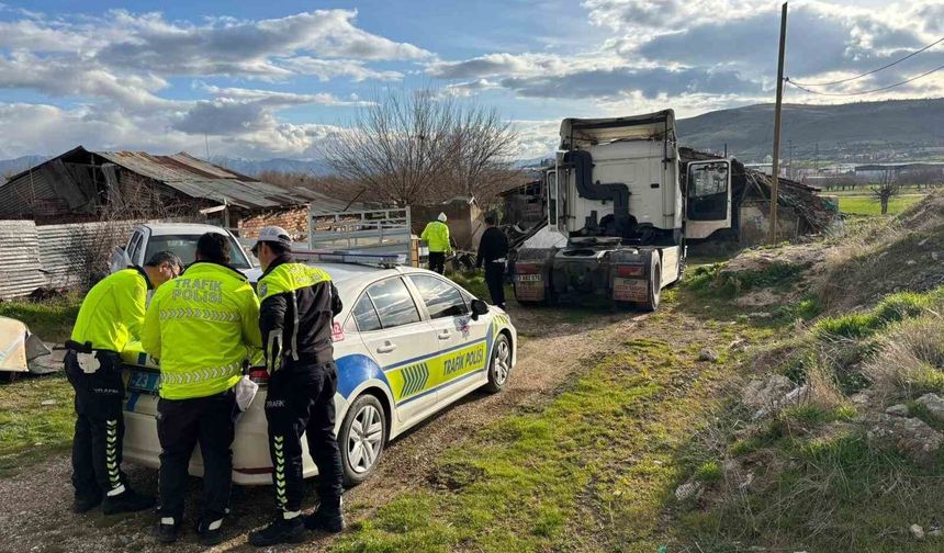 'Dur' ihtarına uymayan alkollü sürücüye 450 bin lira ceza