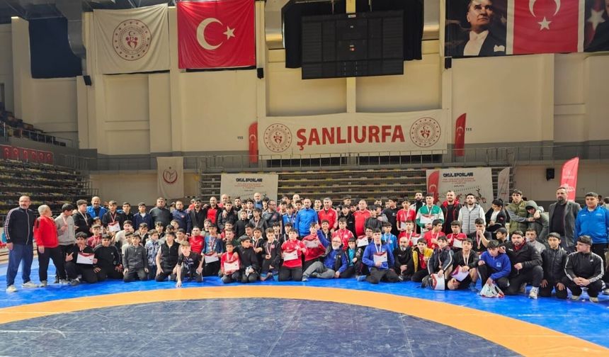 Elazığlı Güreşçilerden Türkiye Yarı Finalleri'nde Büyük Başarı