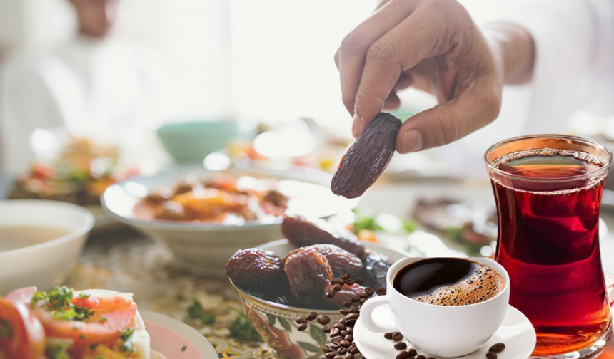 Sahurda İle İftarda Fazla Tüketilen Çay ve Kahve Zararlı
