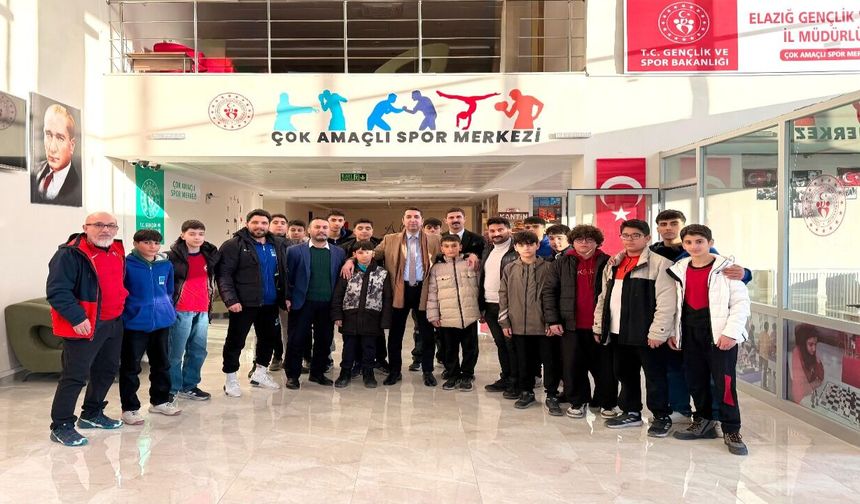 İl Müdürü Eren Güreşçilerle Bir Araya Geldi