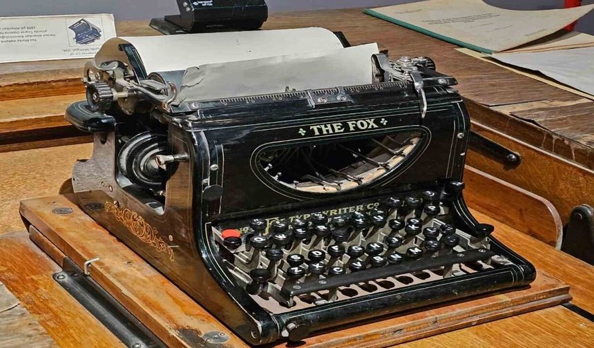 Tarihi daktilo Kent Müzesi'nde Geçmişe Işık Tutuyor