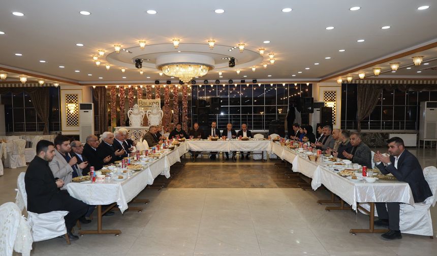 Palu’da Ramazan Buluşması: Vali Hatipoğlu Protokolle İftar Programına Katıldı