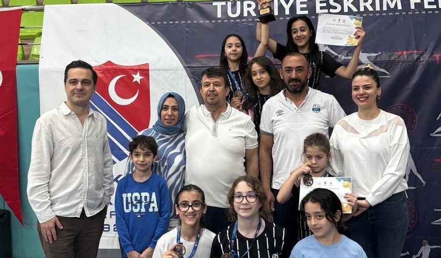 Elazığ, Eskrimde Yükselen Yıldızlarını Gösterdi