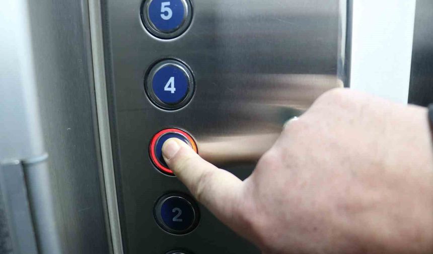 Uzmanlar Uyardı: "Asansör Yerine Merdiven Kullanmak Bile Kalbiniz İçin Büyük Bir Yatırım"