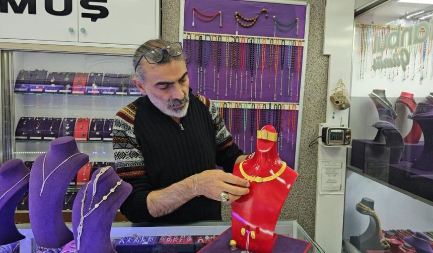 Elazığ'da ilk: Evlenecek Çiftler İçin Trabzon Hasırı Altın Kaplama Gümüş Setler Görücüye Çıktı