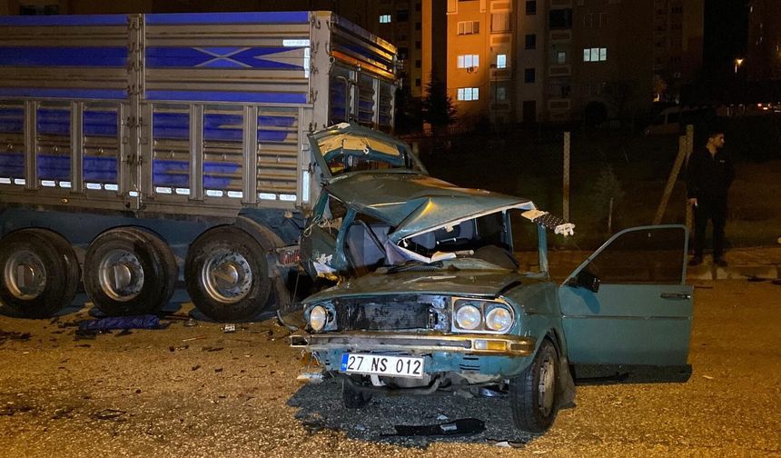 Elazığ'daki Kazada Genç Kız Hayatını Kaybetti