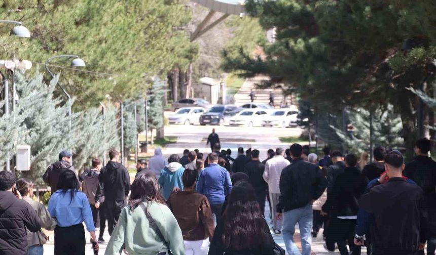 Elazığ'da Sağlık İçin Yürüdüler