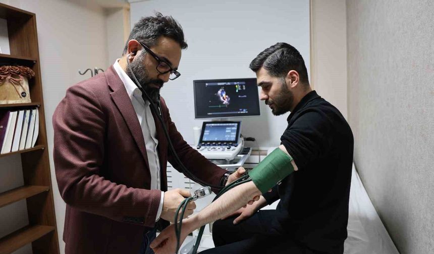 Kardiyoloji Uzmanı Demirkıran: 'Sağlıklı bir kalp için sigara ve alkolden uzak durmak büyük önem taşır'