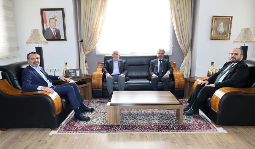 Ticaret Borsası Başkanı Dumandağ, Başkan Şerifoğulları'yla Bir Araya Geldi