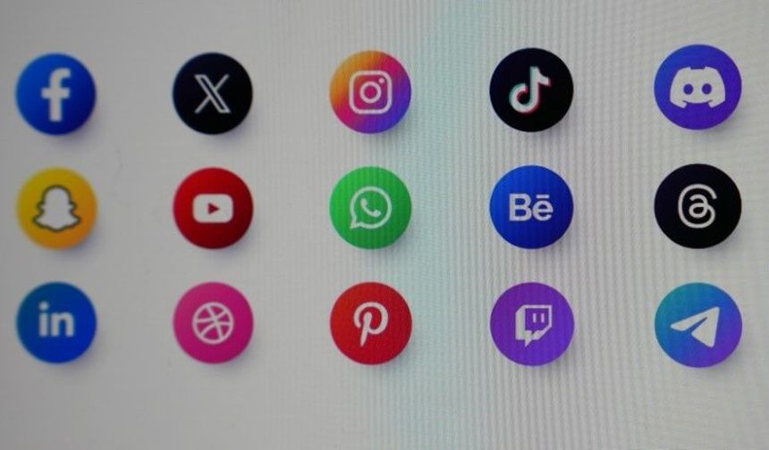 Sosyal Medya Devlerinin "Temsilcilik" Oyunu