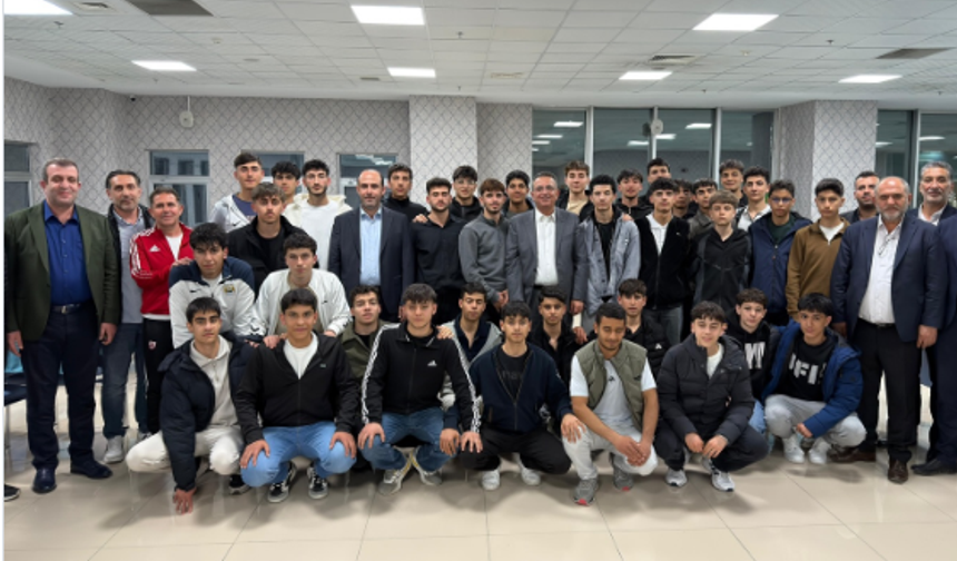 Yatkın’dan Altyapı Takımlarına Moral Buluşması