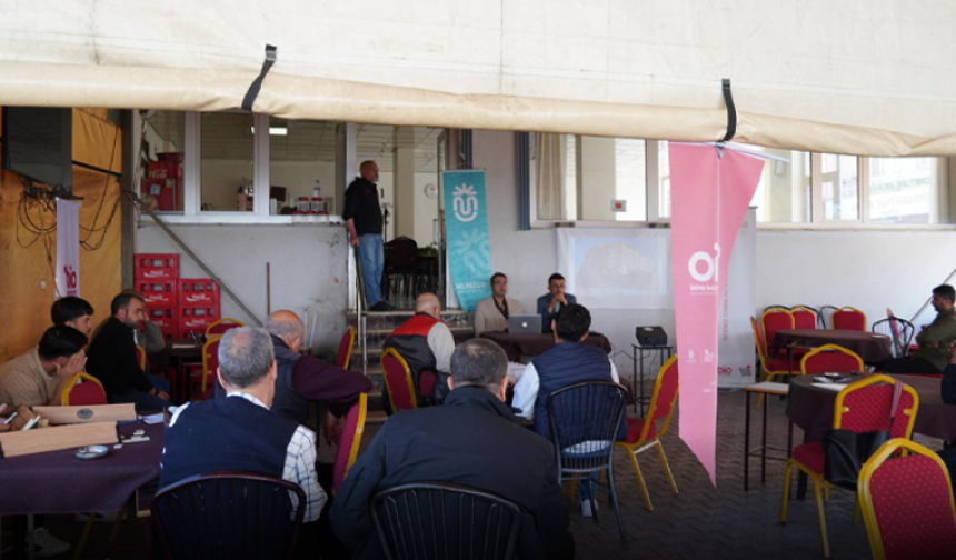 Çemişgezek’te Deprem ve Yapı Güvenliği Semineri Düzenlendi