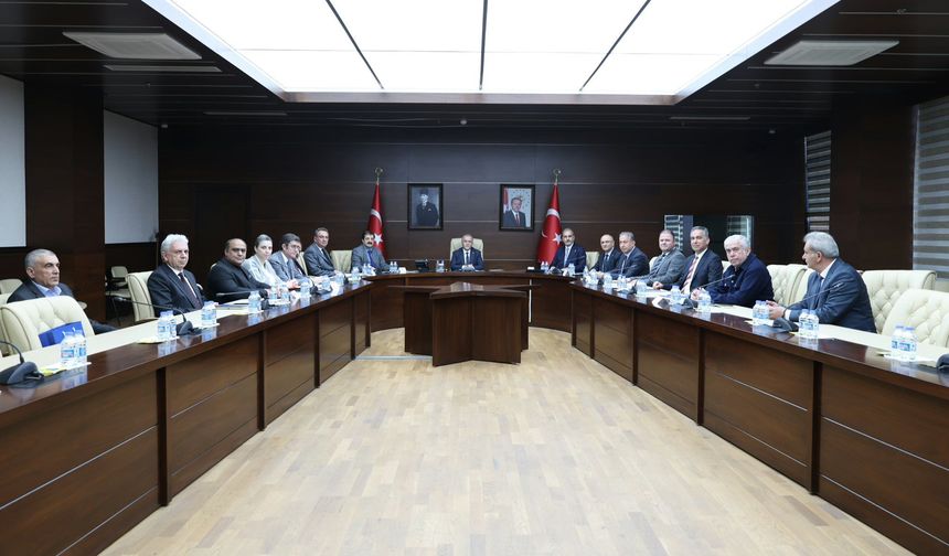 Vali Hatipoğlu Başkanlığında İl İstihdam ve Mesleki Eğitim Kurulu Toplantısı Gerçekleştirildi