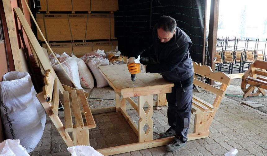 Elazığ Belediyesi Atölyelerinde Üretim ve Bakım Çalışmaları Sürüyor