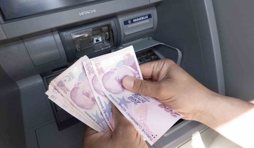 ATM’lerde Yeni Banknot Düzeni Genişliyor: Küçük Kupürler Azalıyor, Nakit Erişimi Zorlaşıyor