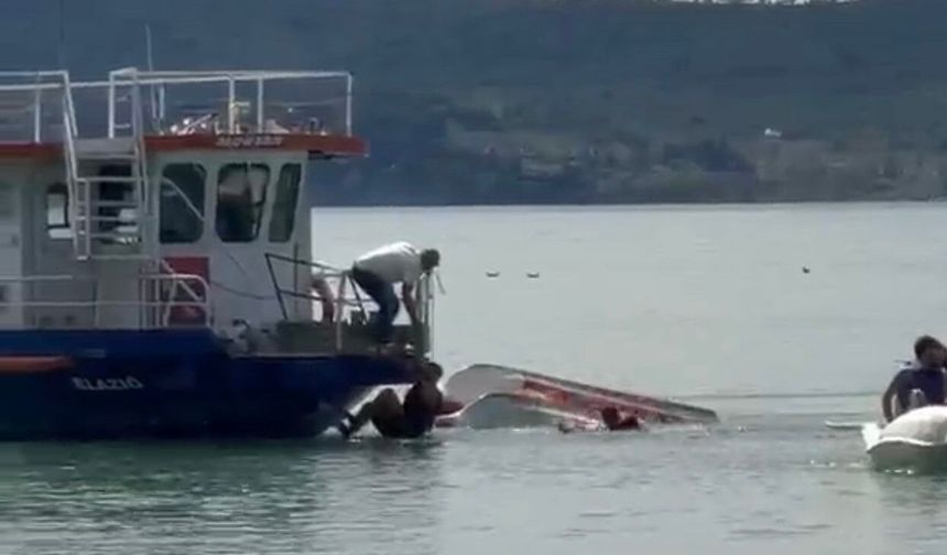 Elazığ'da Deniz Bisikleti Devrildi: 2 Kişi Kurtarıldı