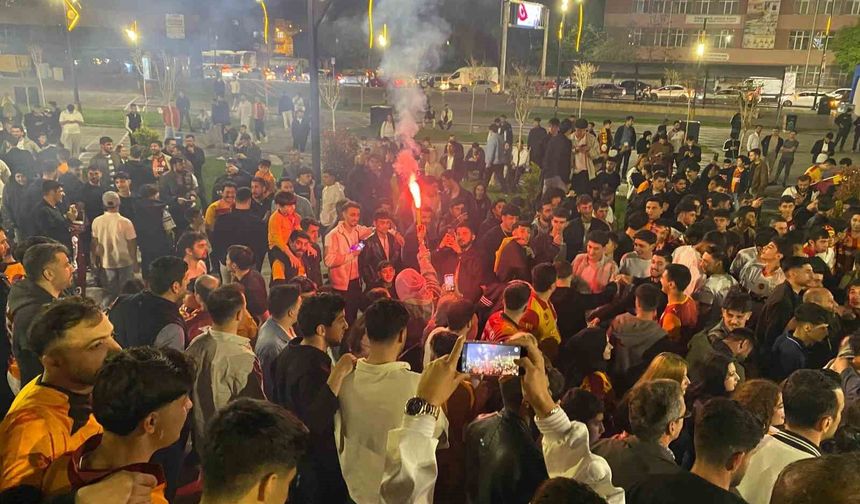 Elazığ'da Galatasaray'ın Şampiyonluğu Kutlandı