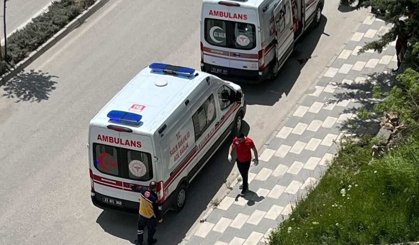 Elazığ'da Motosiklet Kazası: 2 Yaralı