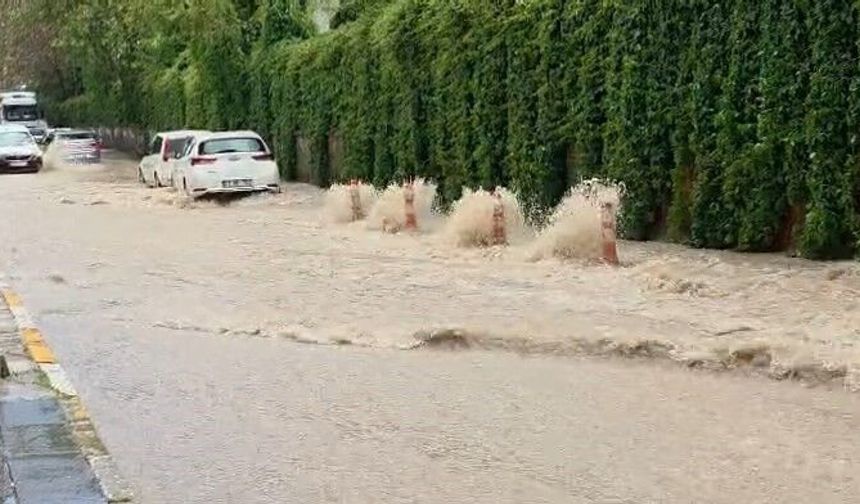 Elazığ'da Sağanak Yağış Etkili Oldu