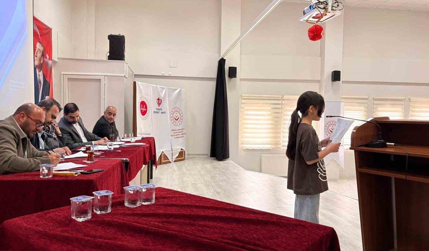 Elazığ'da Şiir Okuma Yarışması
