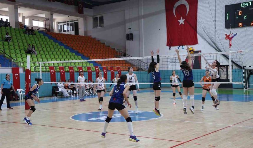 Elazığ'da Yıldız Kızlar Voleybol Türkiye Yarı Finalleri Tamamlandı