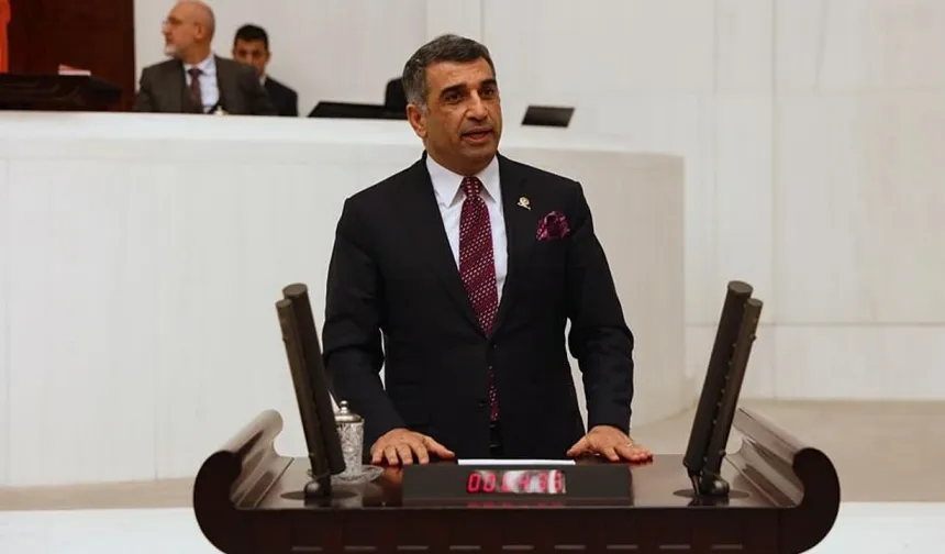 Gürsel Erol: “CHP’nin Kapatılmasını Tartışmak Yapay Gündemdir”