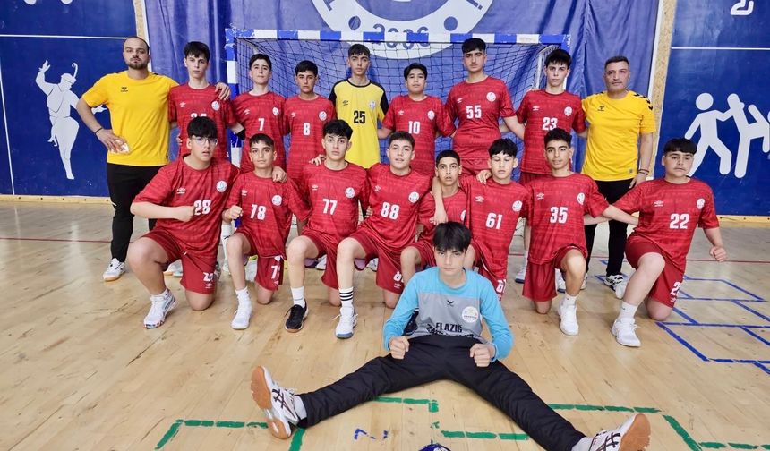 Gençlik ve Spor Kulübü Küçükler Hentbol Takımı Namağlup Finalde