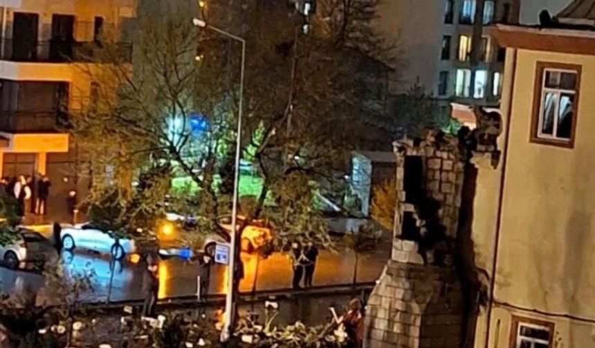 Elazığ’da Yıldırım Minareyi Yıktı