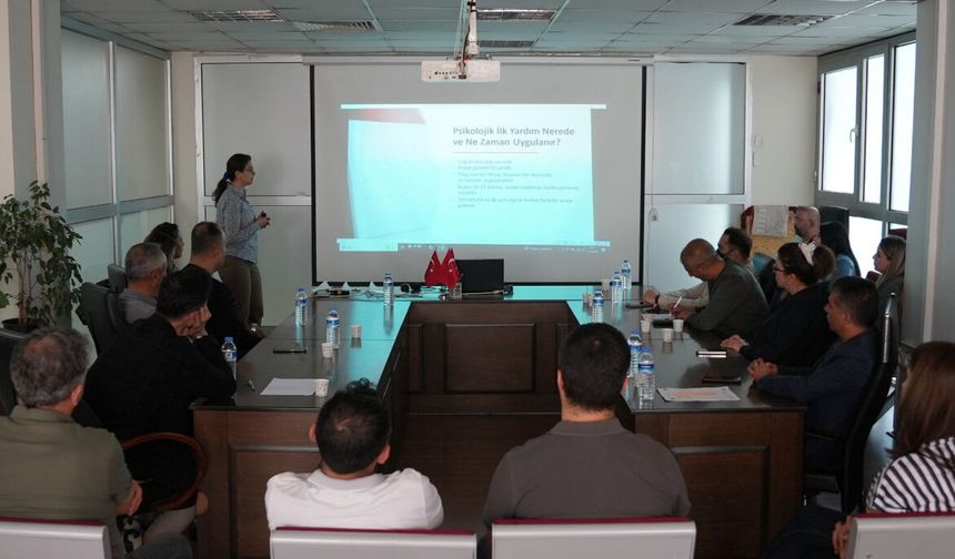 Elazığ Belediyesi Personeline "Psikolojik İlk Yardım" Semineri