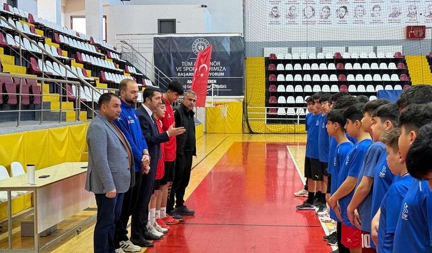 İl Müdürü Eren, Geleceğin Sporcularıyla Buluştu