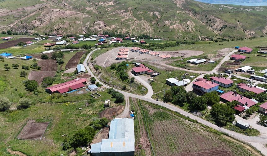 Kuşçu Köyündeki Afet Konutlarına Modern İçme Suyu Altyapısı